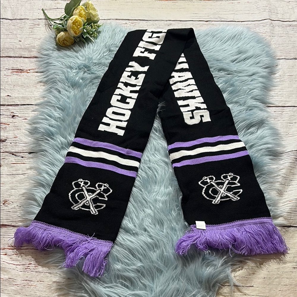 NEW Chicago Blackhawks NHL Hockey Fights Cancer Purple Black Fringe Scarf